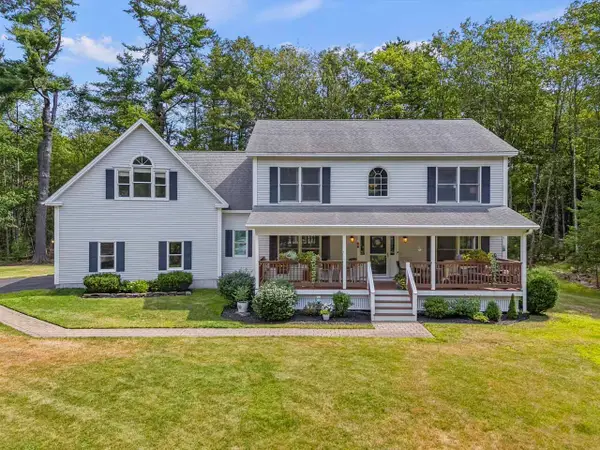 21 Royal Oak Circle, Topsham, ME 04086
