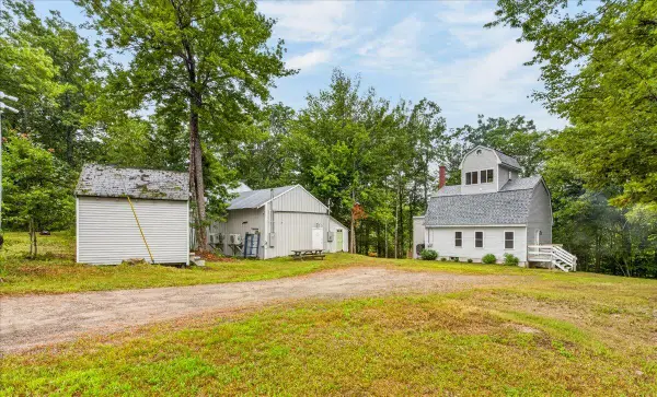 5 Final Destination Way, Brooks, ME 04921