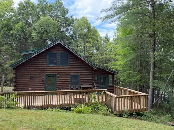 27 Lakeview Drive, Bristol, ME 04539