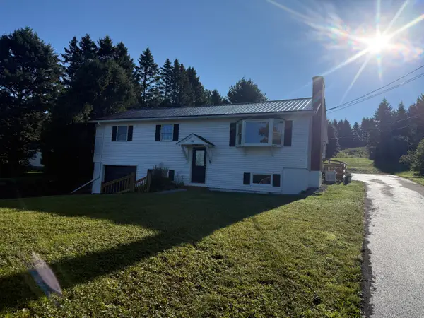 100 Hanson Lake Road, Mapleton, ME 04757