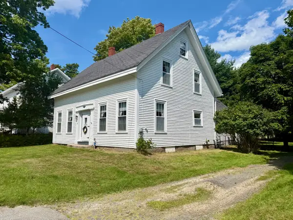 33 Center Street, Machias, ME 04654