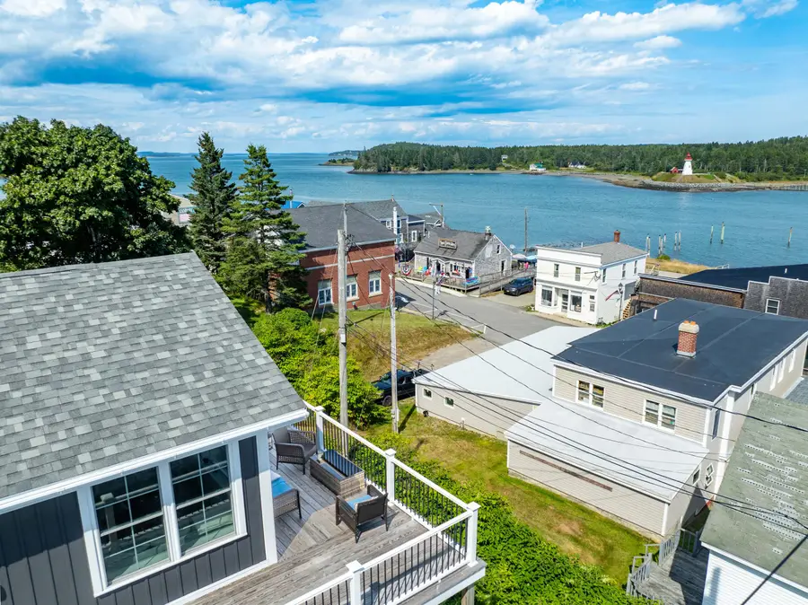 8 Pleasant Street, Lubec, ME 04652 - #3