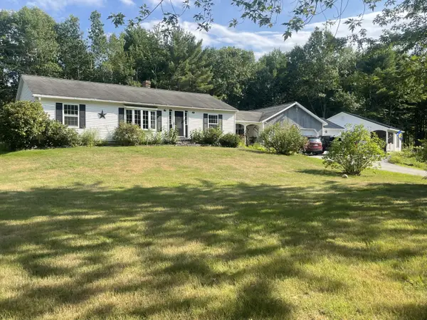 6 Medawisla Run, Raymond, ME 04071