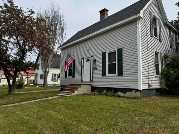 30 Franklin Street, Calais, ME 04619