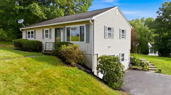 1233 Turner Street, Auburn, ME 04210