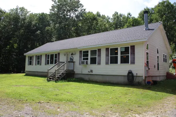 581 Long Plains Road, Buxton, ME 04093