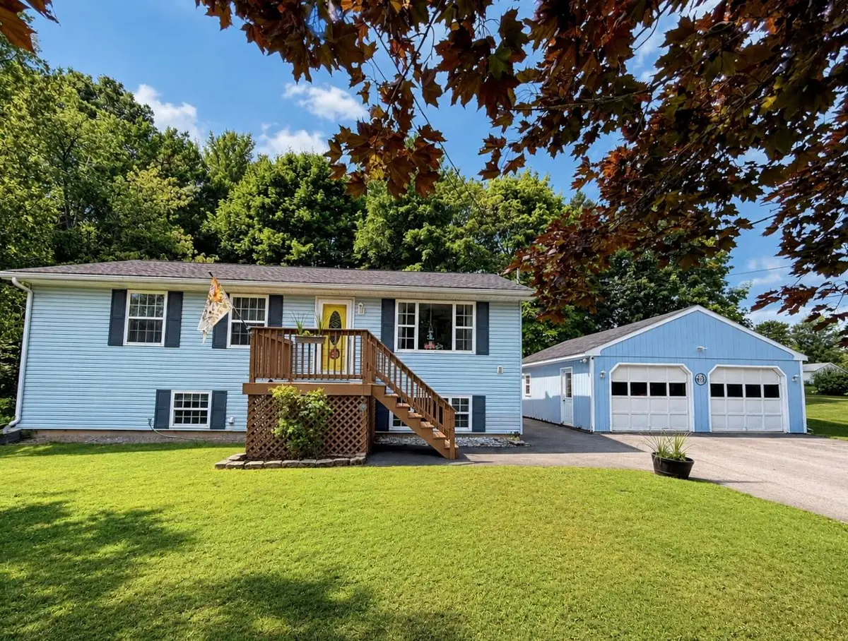 14 Forest Avenue, East Millinocket, ME 04430 - #1