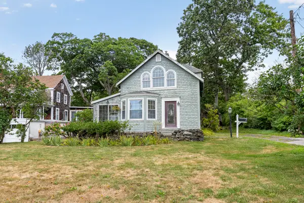 2 Roberts Lane, Cape Elizabeth, ME 04107