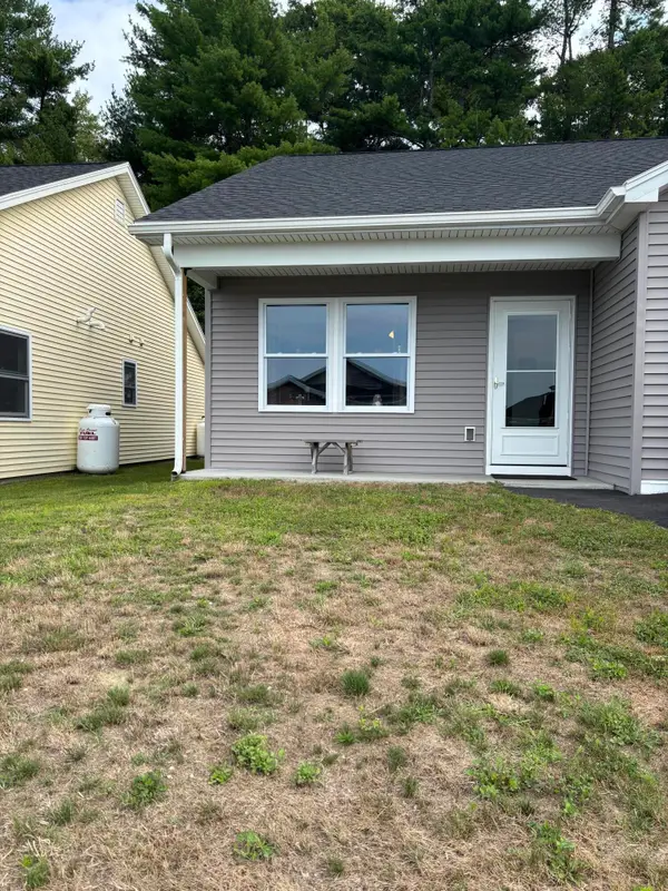25 Village Circle #3, Augusta, ME 04330