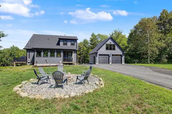16 Dundee Lane, Bridgton, ME 04009