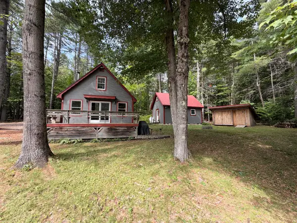 3 Cemetery Road, Greenwood, ME 04255