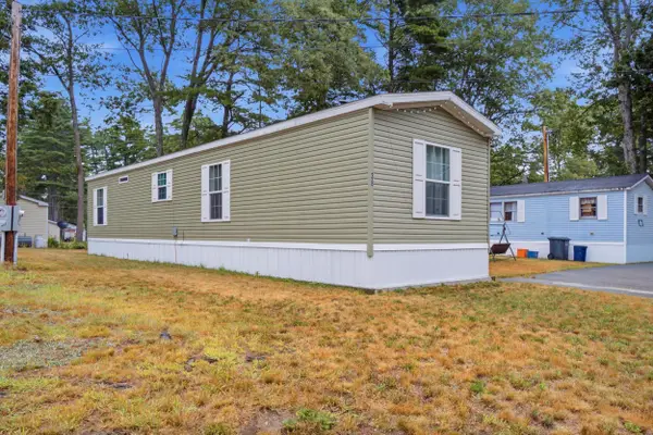 38 Primrose Lane, Brunswick, ME 04011