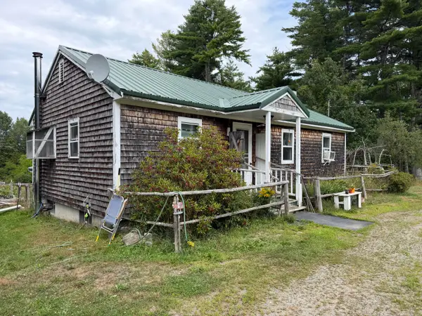 109 Route 6, Kossuth Twp, ME 04490