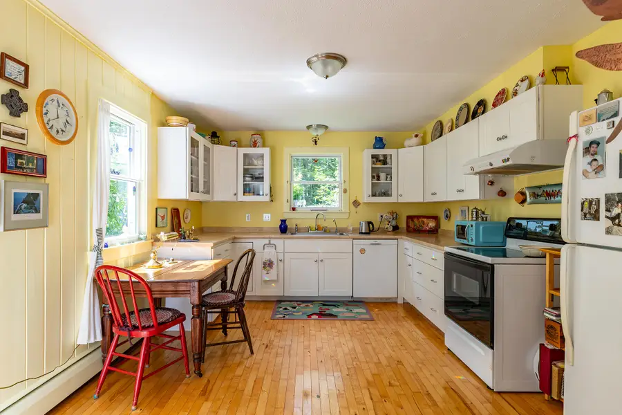 6 Rocky Point Road, Lincolnville, ME 04849 - #2