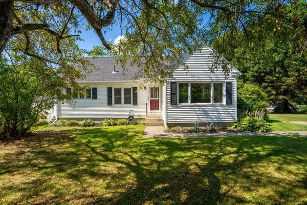 126 Readfield Road, Manchester, ME 04351