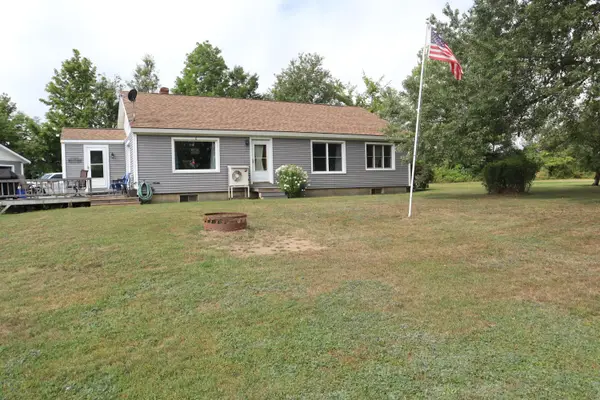 77 Spring Hill Road, Palmyra, ME 04965