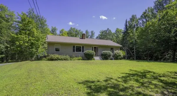 13 Belgrade Road, Manchester, ME 04351