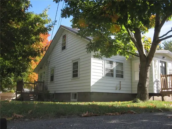 6 Plummer Street, Orono, ME 04473