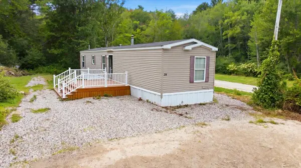 24 Cat Mousam Road, Kennebunk, ME 04043