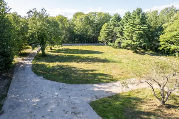 28 Curtis Road, Freeport, ME 04032