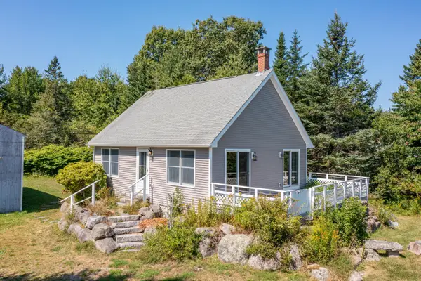 5 Dodge Point Road, Tremont, ME 04674