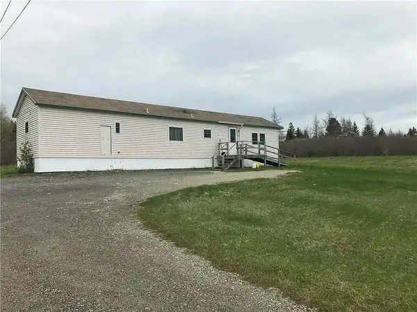 302 W Kennebec Road, Machias, ME 04654