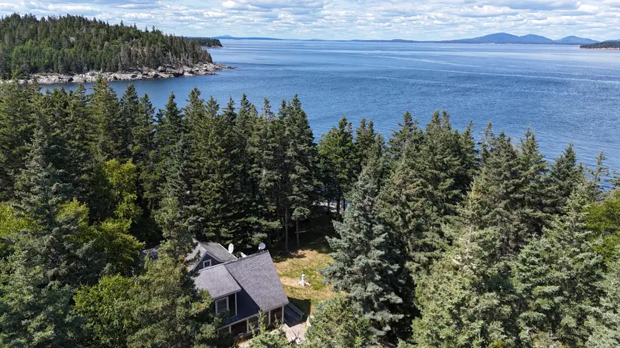 142 E Point Road, Swans Island, ME 04685 - #3
