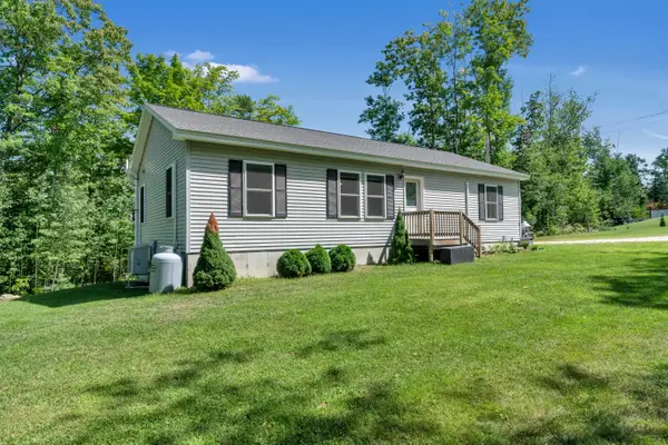 4 River View, Oxford, ME 04270