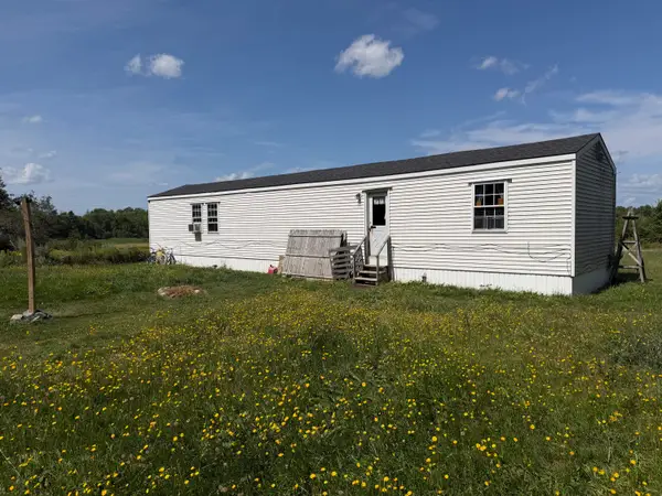 42 Booker Lane, Clinton, ME 04927