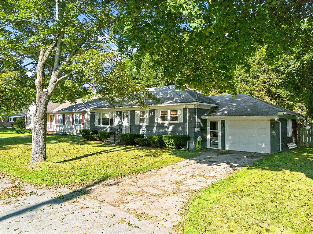 28 Arkwright Avenue, Lewiston, ME 04240 - #1
