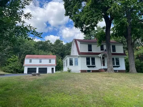 37 High Street, Hollis, ME 04042