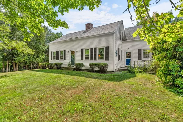 25 Wadsworth Street, Thomaston, ME 04861