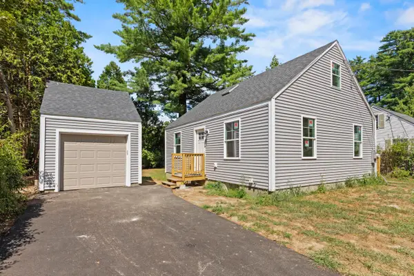 27 Chamberlain Avenue, Brunswick, ME 04011