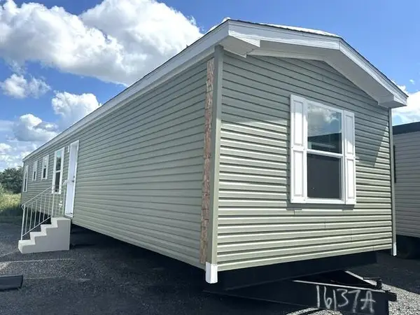 115 Dutch Drive, Farmington, ME 04938