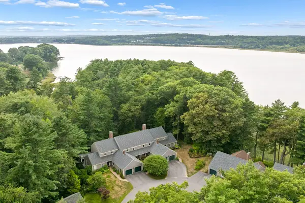 56 Foreside Common Drive #56A, Falmouth, ME 04105