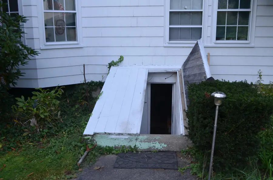 Address Withheld By Seller, Auburn, ME 04210 - #2