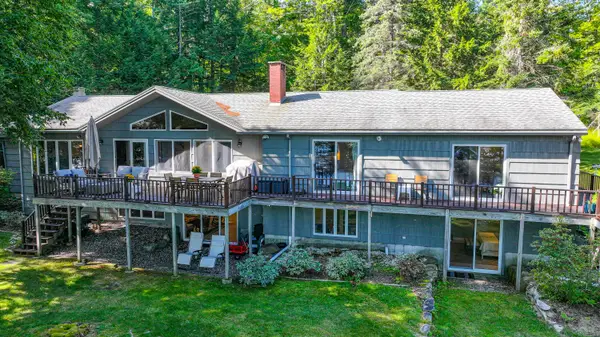 13 Edgewater Lane, Bridgton, ME 04009