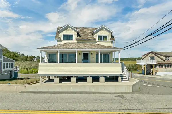 393 Webhannet Drive, Wells, ME 04090