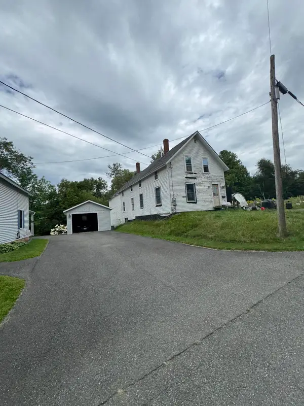 21 Cherry Street, Dover-Foxcroft, ME 04426