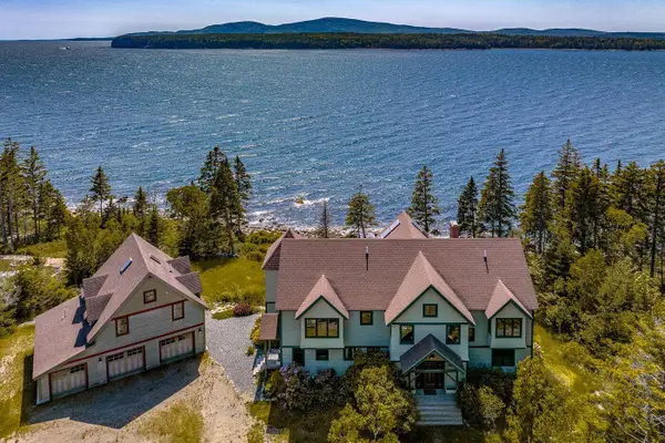 72 Jordan Harbor Road, Winter Harbor, ME 04693