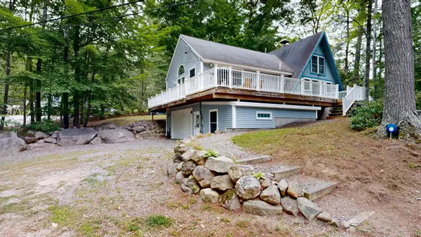 101 Harbor Road, Naples, ME 04055