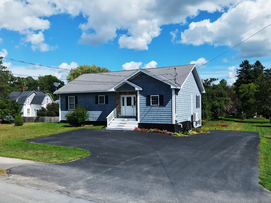 16 South Street, Houlton, ME 04730 - #2