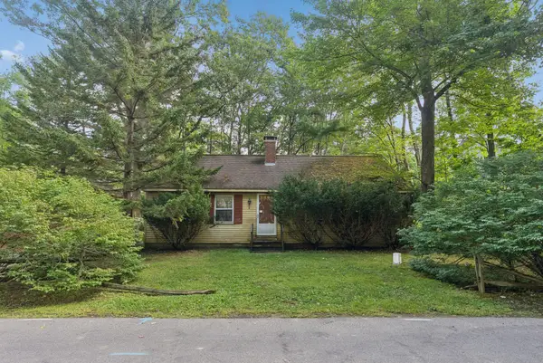 8 Acacia Road, Kennebunkport, ME 04046