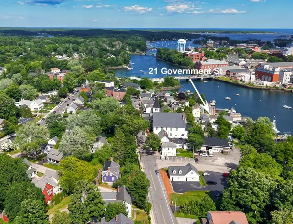 21 Government Street, Kittery, ME 03904