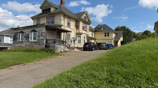 7 2nd Street, Presque Isle, ME 04769