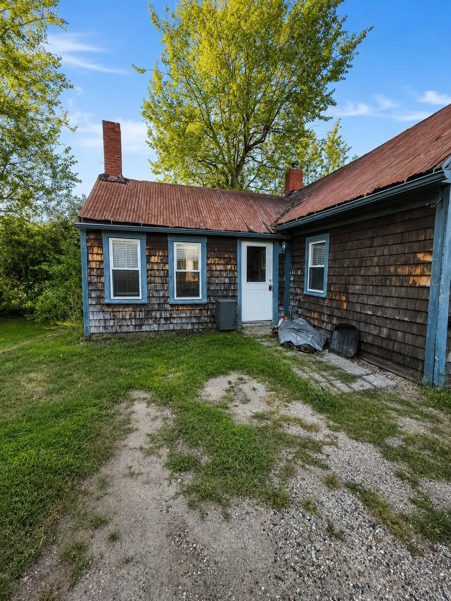 31 Pleasant Street, Springvale, ME 04083 - #3