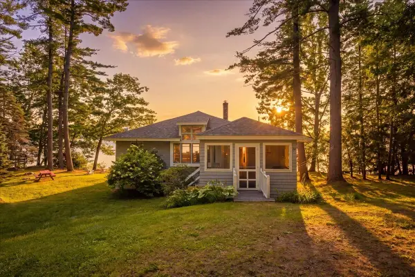 34 N Heritage Woods Lane, Winthrop, ME 04364