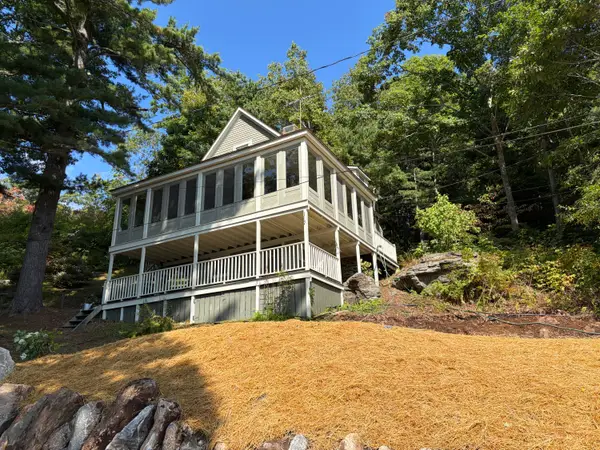 5 Massachusetts Avenue, Boothbay, ME 04544
