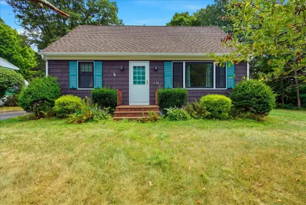 35 Hillside Road, Portland, ME 04103