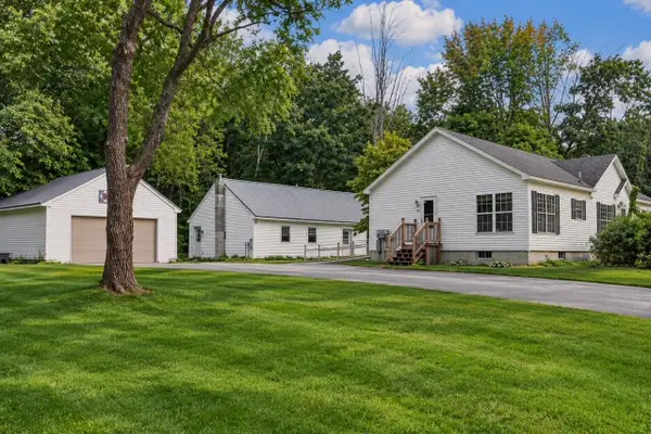 5 Moore Street, Bridgton, ME 04009